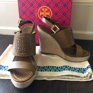 TORY BURCH Wedges (size 5) - Great condition!